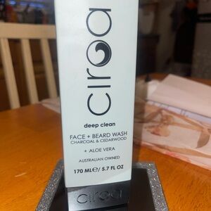 Ciroa Face & Beard Wash Tube - White with Black Accents